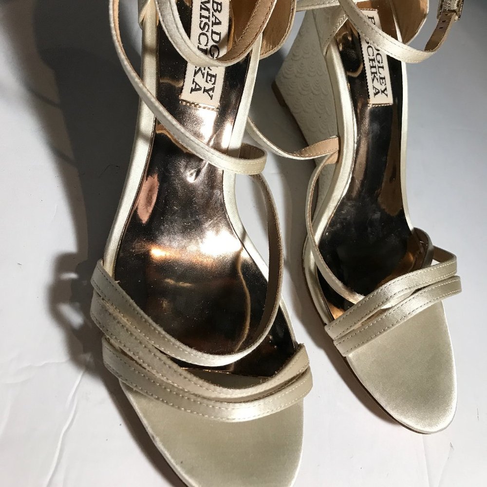 New Wedge Sandals size 6 by BADGLEY MISCHKA